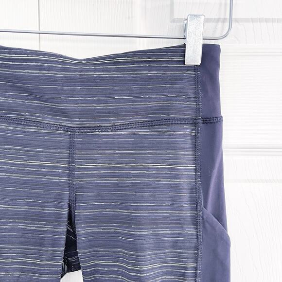 Lululemon Run the World 7/8 Tight Cyber Stripe Naval Blue Black / Naval Blue - Picture 2 of 8